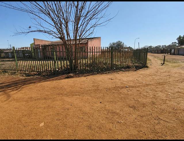2 BEDROOM HOUSE FOR SALE IN MEYERTON PARK